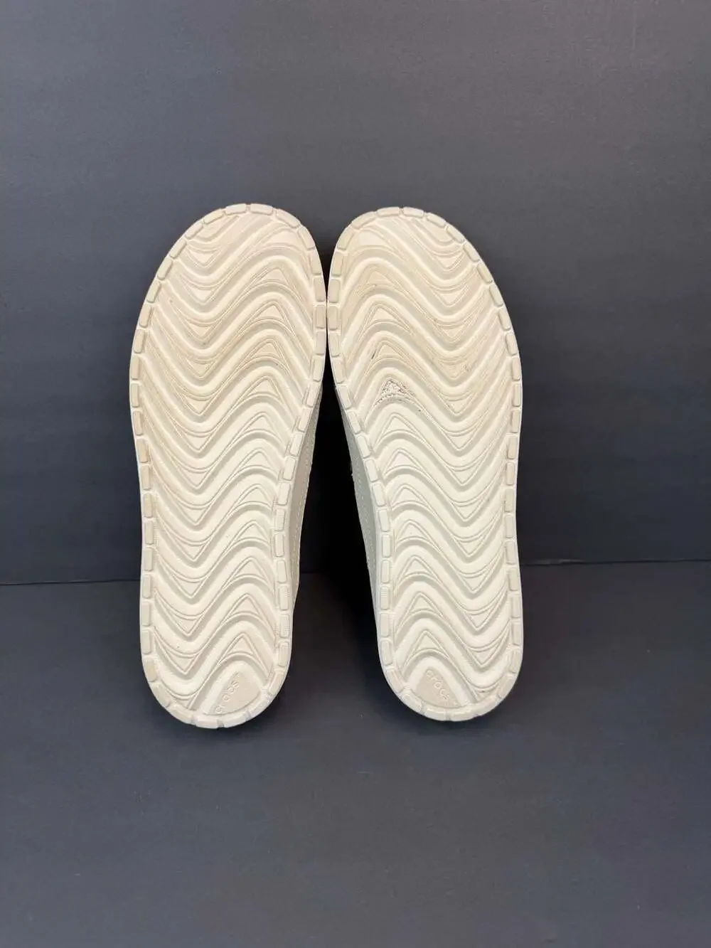 Crocs Santa Cruz Playa Slip-On Khaki Stucco Canvas Loafers Men's Size 10